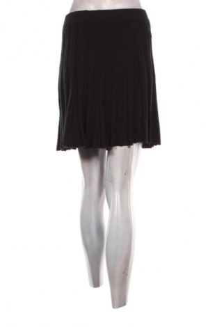 Пола Unbranded, Размер M, Цвят Черен, Цена 12,99 лв.