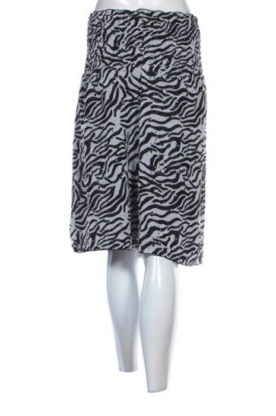 Пола Unbranded, Размер M, Цвят Многоцветен, Цена 19,00 лв.