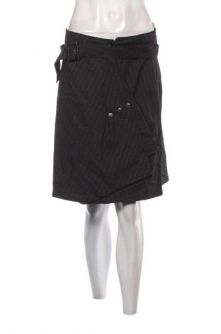 Пола United Colors Of Benetton, Размер XL, Цвят Многоцветен, Цена 7,15 €