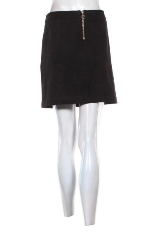 Пола Vero Moda, Размер L, Цвят Черен, Цена 13,99 лв.