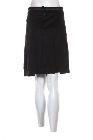 Пола Zara, Размер M, Цвят Черен, Цена 20,00 лв.