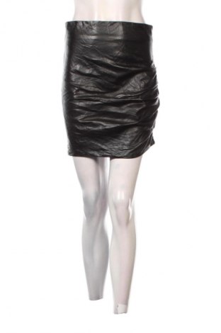 Пола Zara, Размер S, Цвят Черен, Цена 12,99 лв.