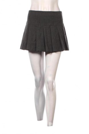 Пола Zara, Размер M, Цвят Черен, Цена 11,99 лв.