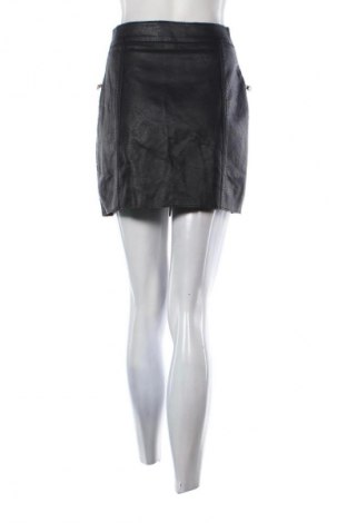 Пола Zebra, Размер S, Цвят Черен, Цена 17,99 лв.