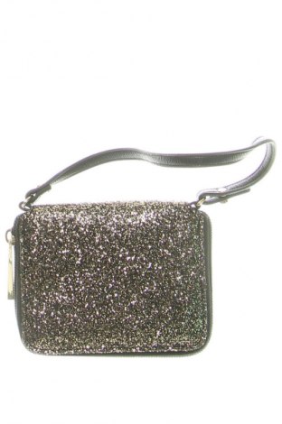 Pénztárca Aldo, Szín Arany
, Ár 3 997 Ft