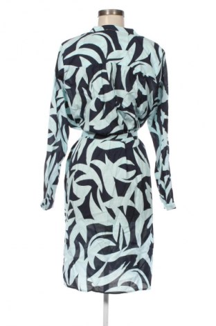 Рокля Aada Studios, Размер L, Цвят Многоцветен, Цена 109,99 лв.