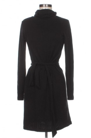 Šaty  About You, Velikost M, Barva Černá, Cena  380,00 Kč