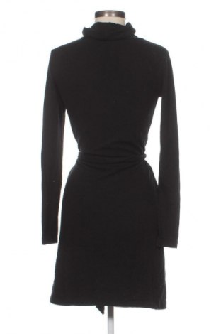 Šaty  About You, Velikost M, Barva Černá, Cena  380,00 Kč