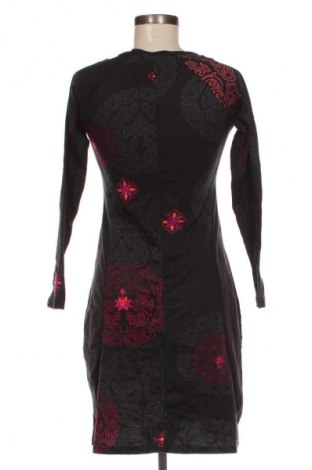 Рокля Aller Simplement, Размер M, Цвят Многоцветен, Цена 49,99 лв.