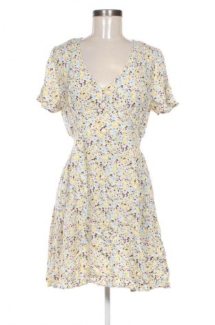 Рокля Amisu, Размер M, Цвят Многоцветен, Цена 39,00 лв.