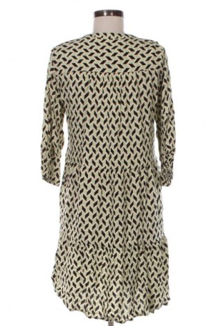 Šaty  B.Young, Velikost M, Barva Vícebarevné, Cena  369,00 Kč