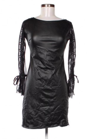 Kleid Bershka, Größe S, Farbe Schwarz, Preis € 31,71