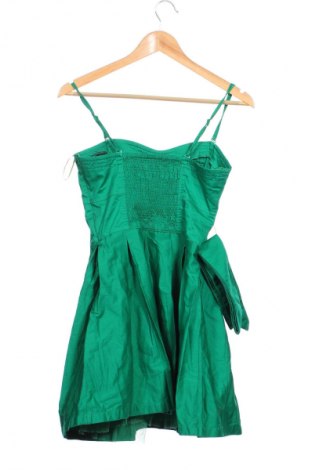 Рокля Bershka, Размер L, Цвят Зелен, Цена 39,14 лв.