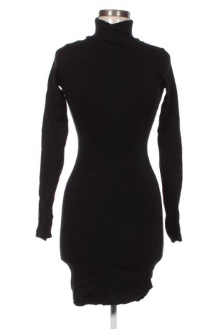 Kleid Bershka, Größe M, Farbe Schwarz, Preis € 11,99