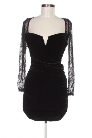 Ruha Bershka, Méret M, Szín Fekete, Ár 7 859 Ft