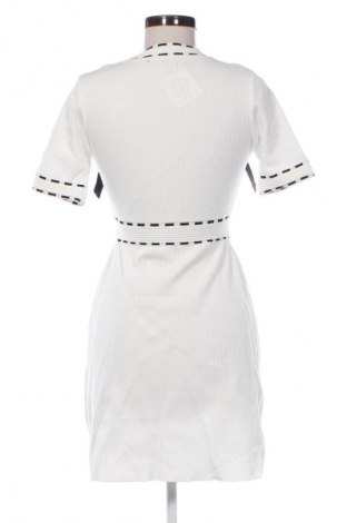 Рокля Bogas, Размер L, Цвят Бял, Цена 39,14 лв.