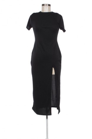 Рокля Boohoo, Размер M, Цвят Черен, Цена 39,00 лв.