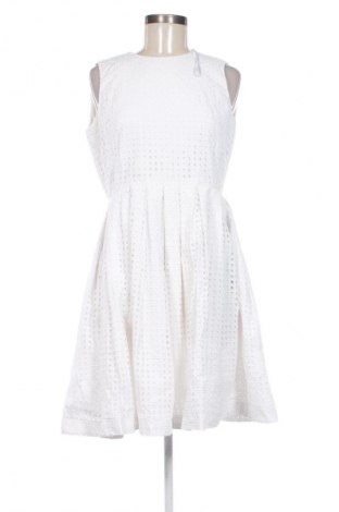 Рокля Calvin Klein, Размер S, Цвят Бял, Цена 123,12 лв.
