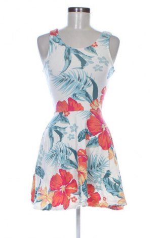 Рокля Clockhouse, Размер XS, Цвят Многоцветен, Цена 16,99 лв.