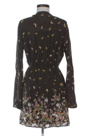 Рокля Clockhouse, Размер L, Цвят Многоцветен, Цена 39,10 лв.