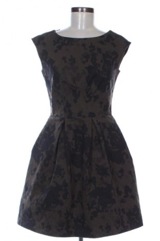 Рокля Closet London, Размер M, Цвят Многоцветен, Цена 82,22 лв.