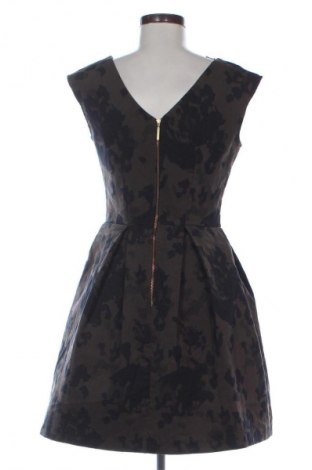 Рокля Closet London, Размер M, Цвят Многоцветен, Цена 82,22 лв.