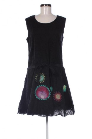 Рокля Desigual, Размер XL, Цвят Многоцветен, Цена 82,22 лв.