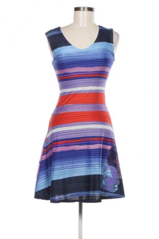 Рокля Desigual, Размер S, Цвят Многоцветен, Цена 42,99 лв.
