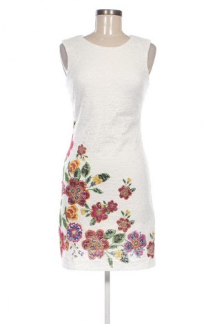 Рокля Desigual, Размер M, Цвят Многоцветен, Цена 82,22 лв.