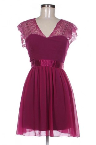 Šaty  Elise Ryan, Velikost M, Barva Růžová, Cena  495,00 Kč