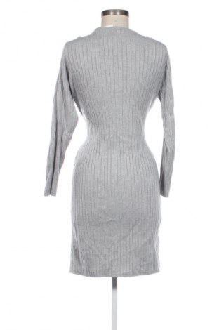 Рокля Esmara, Размер L, Цвят Сив, Цена 39,14 лв.