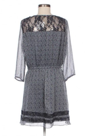 Kleid Etam, Größe M, Farbe Mehrfarbig, Preis 29,93 €