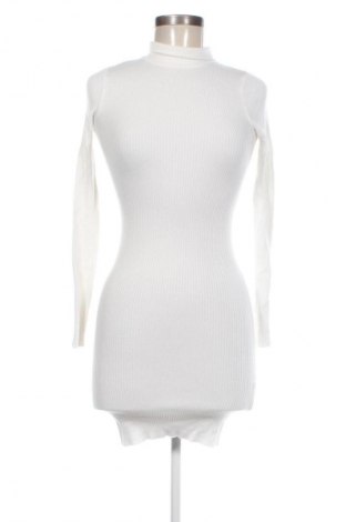 Рокля Fb Sister, Размер XXS, Цвят Бял, Цена 22,99 лв.