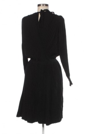 Sukienka Forever New, Rozmiar L, Kolor Czarny, Cena 126,99 zł