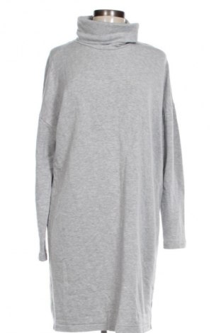 Рокля Gap, Размер L, Цвят Сив, Цена 34,00 лв.