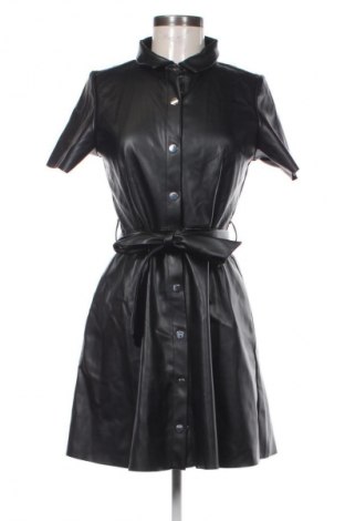 Ruha Guess, Méret M, Szín Fekete, Ár 26 980 Ft