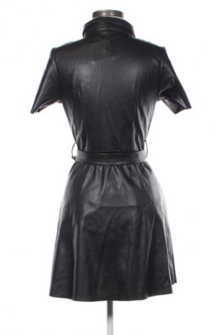 Ruha Guess, Méret M, Szín Fekete, Ár 26 980 Ft