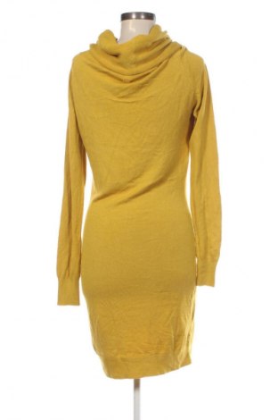 Рокля Guess By Marciano, Размер M, Цвят Оранжев, Цена 132,99 лв.