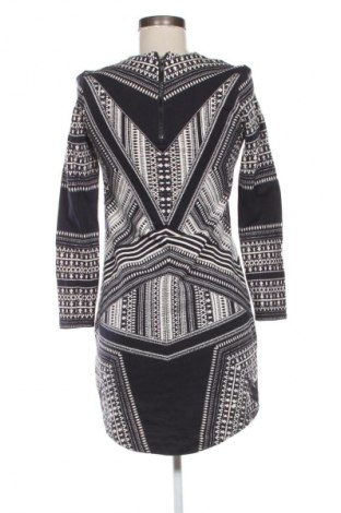 Рокля H&M, Размер XS, Цвят Многоцветен, Цена 39,00 лв.