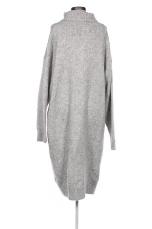 Рокля H&M, Размер XXL, Цвят Сив, Цена 22,99 лв.