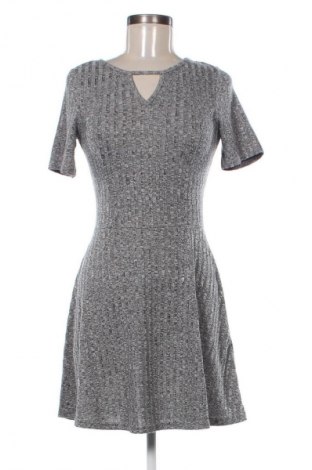 Kleid H&M, Größe M, Farbe Grau, Preis 19,95 €