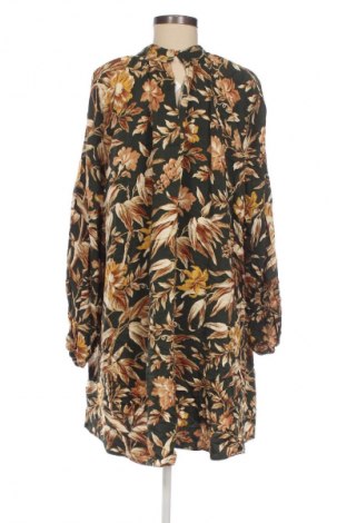 Šaty  H&M, Velikost XL, Barva Vícebarevné, Cena  219,00 Kč