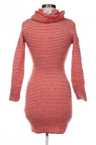 Рокля H&M, Размер XS, Цвят Многоцветен, Цена 18,99 лв.