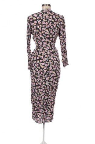 Рокля H&M, Размер M, Цвят Многоцветен, Цена 29,99 лв.