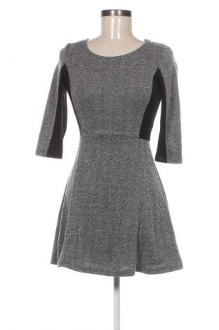 Kleid H&M Divided, Größe XS, Farbe Mehrfarbig, Preis 8,99 €