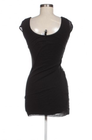 Рокля H&M Divided, Размер M, Цвят Черен, Цена 39,14 лв.