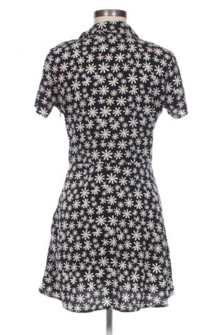 Рокля H&M Divided, Размер M, Цвят Многоцветен, Цена 39,14 лв.