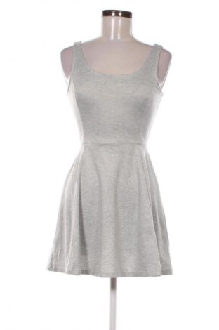 Рокля H&M Divided, Размер M, Цвят Сив, Цена 12,99 лв.