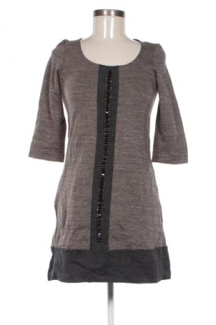 Рокля Just For You Milano, Размер S, Цвят Бежов, Цена 351,50 лв.