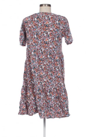 Рокля LC Waikiki, Размер M, Цвят Многоцветен, Цена 28,88 лв.